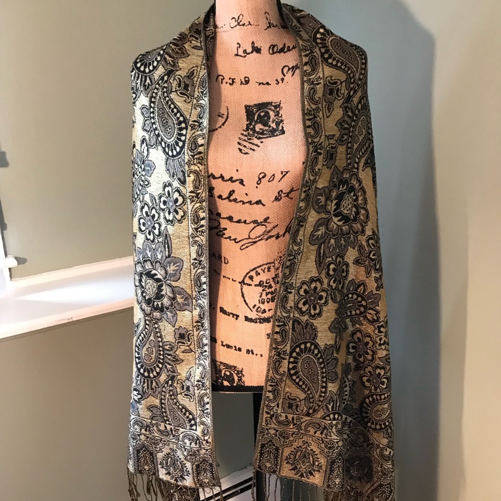 🆑⬇️Pashmina women’s scarf 🧣